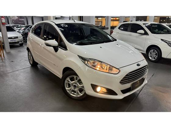 FORD FIESTA 1.6 SE HATCH 16V FLEX 4P MANUAL FORD FIESTA 1.6 SE HATCH 16V FLEX 4P MANUAL